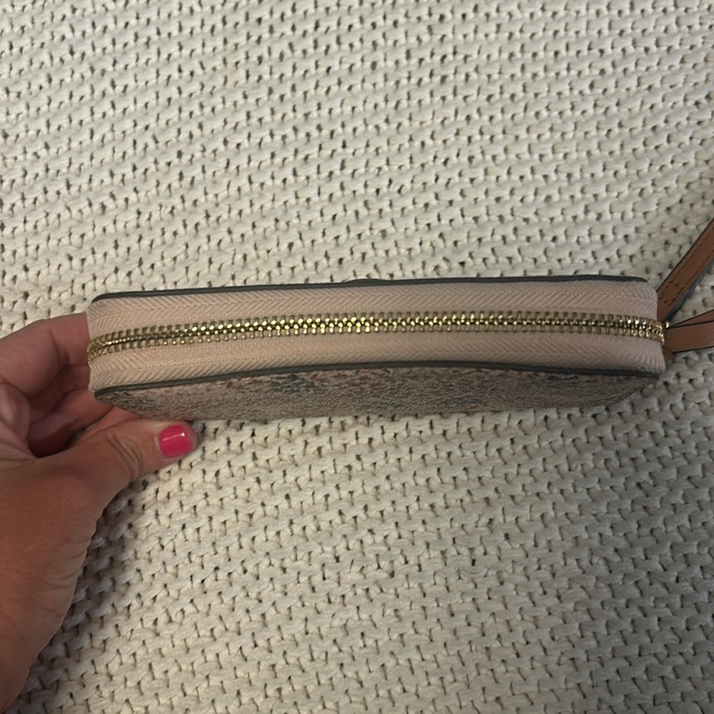Tory Burch Floral Wallet Wristlet - Picture 4 of 9